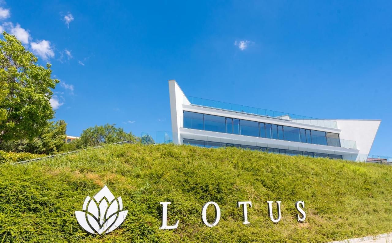 Lotus Luxury Rooms Варна Экстерьер фото