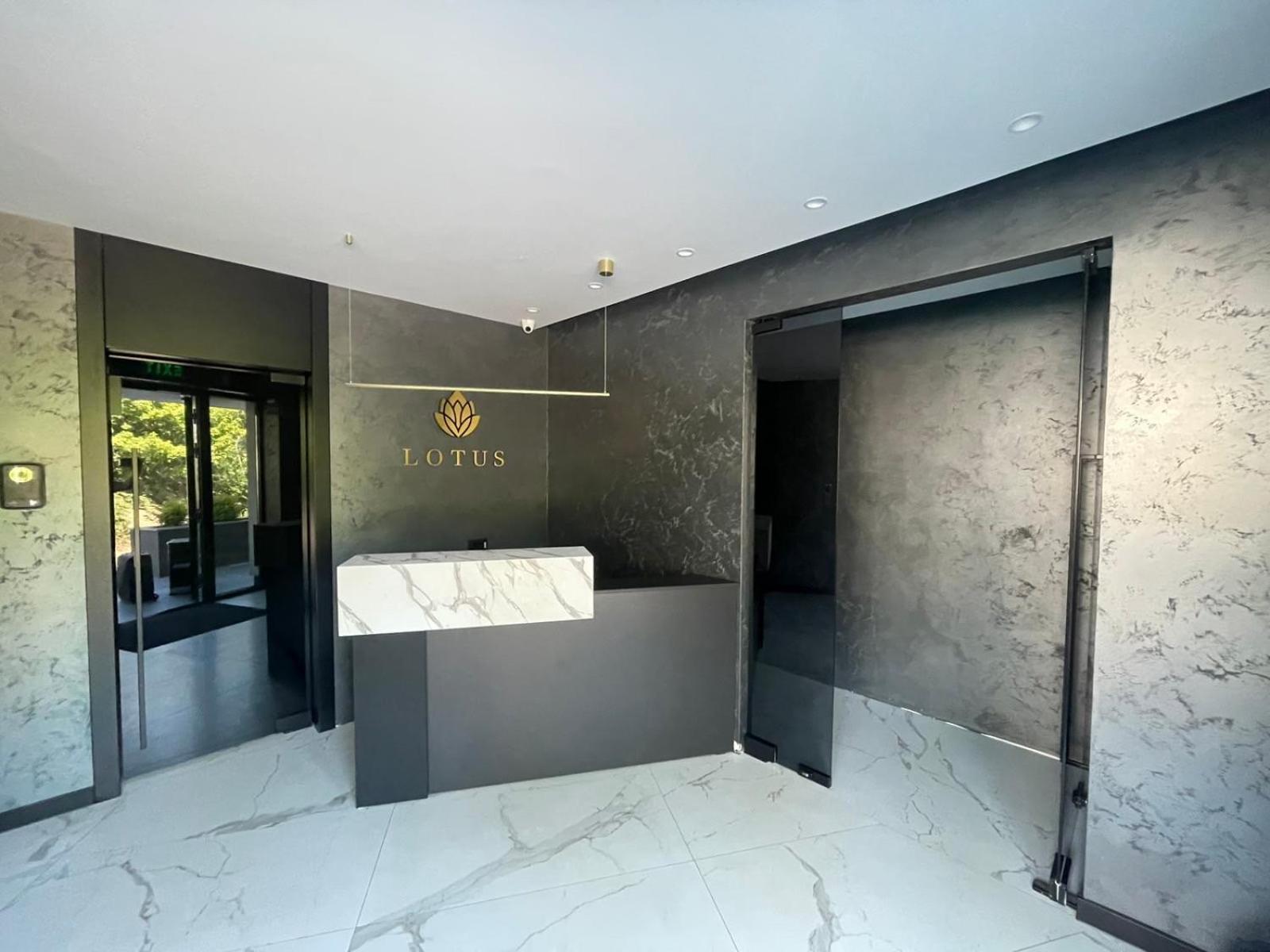 Lotus Luxury Rooms Варна Экстерьер фото